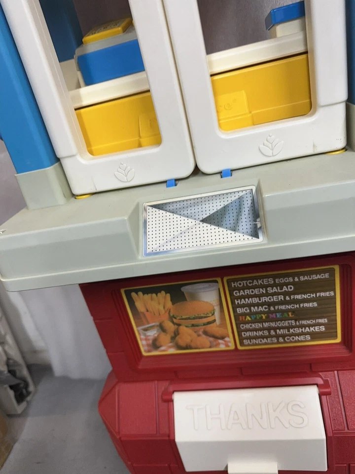 Vintage Fisher Price Fun with Food McDonald’s Drive Thru Playset - Image 2 of 4