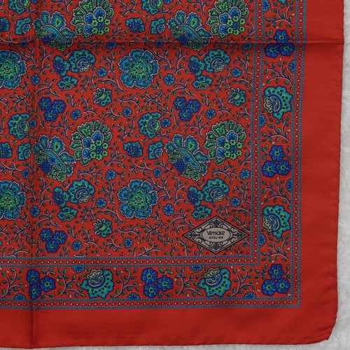 M301 Atelier VERSACE Red Silk Scarf Scarves Pocket Square 16.5" X 17" - Picture 5 of 6