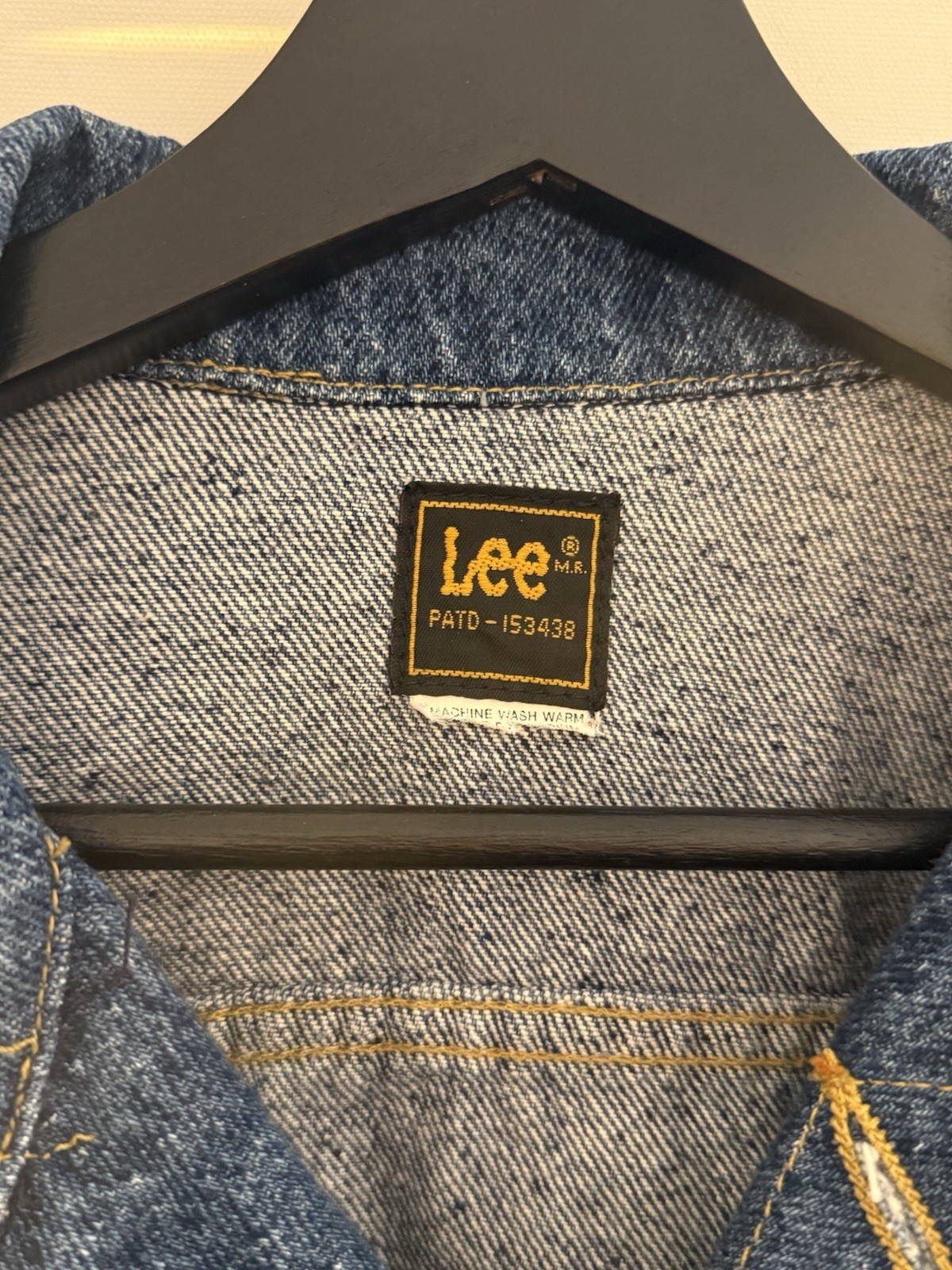 Vintage Lee Men’s Blue Denim Jacket Button Front Short Logo Accent Casual thumbnail 2