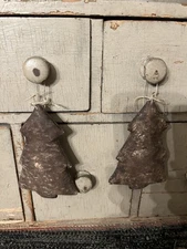A Primitive Handmade Set Of Xmas Tree Ornaments By Norma Schneeman