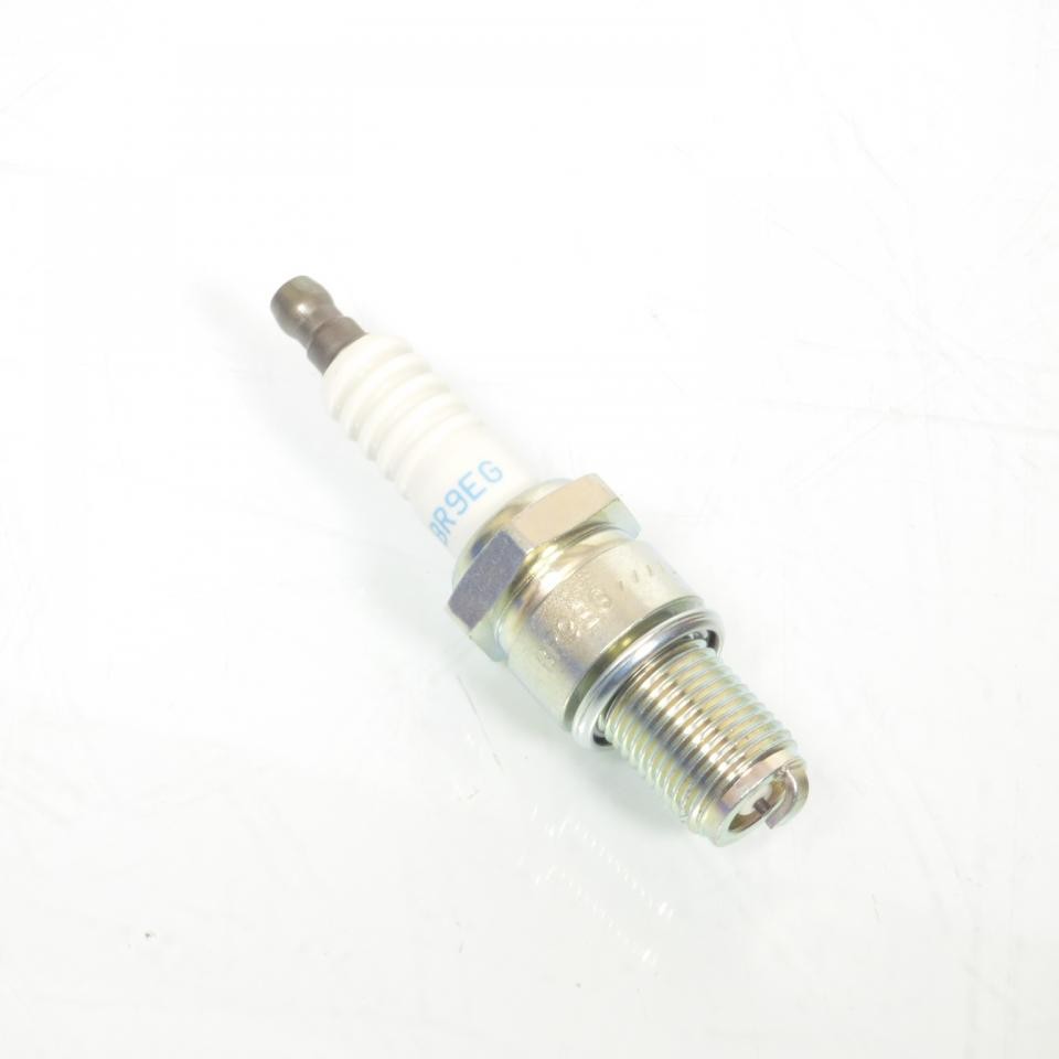 Bougie NGK BR9EG-SOLID solution contre les ratés d'allumage auto 4015