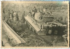 GERMAN WWII ARCHIVE PHOTO: PANZER VI TIGER HEAVY TANK CROSSING THE STREAM