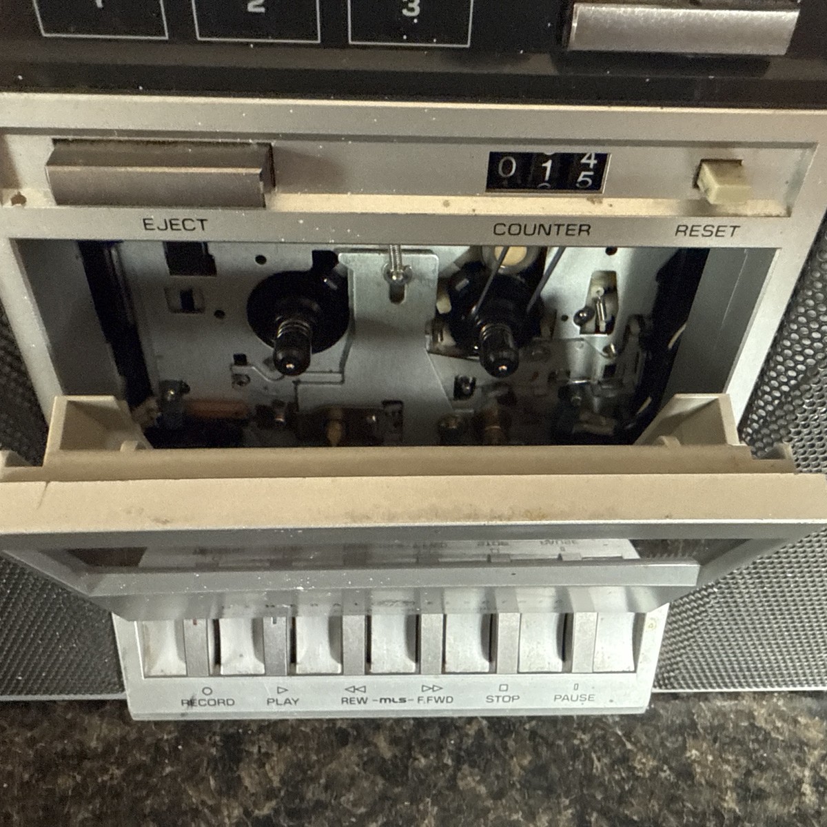 YAESU SP-767 ALTOPARLANTE esterno filtrato FT 736R 767 757 con cavo YAESU SP-767 ALTOPARLANTE esterno filtrato FT 736R 767 757 con cavo
