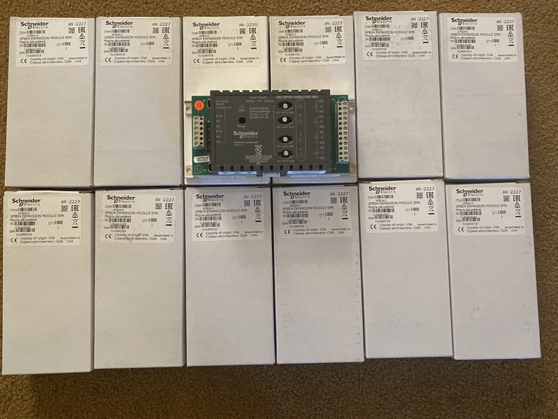 New Schneider Electric XPBD4-S Expansion Module SMK , Andover Continuum. QTY-12.