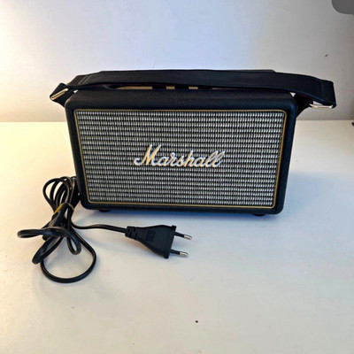 Marshall Kilburn Bluetooth Lautsprecher schwarz AUX Netzkabel Typ C