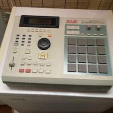 Akai MPC2000XL Sampler Free Shipping From JAPAN