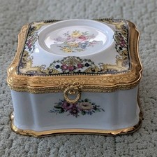 Imperial Limoges France  Trinket Jewelry Box  Floral 22 K Gold Accents 5x5 Nice*