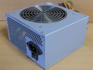 ultron JJ-400PPBA+ RoHS 400 Watt ATX PC Computer Netzteil SATA PCIe PFC* nt1688