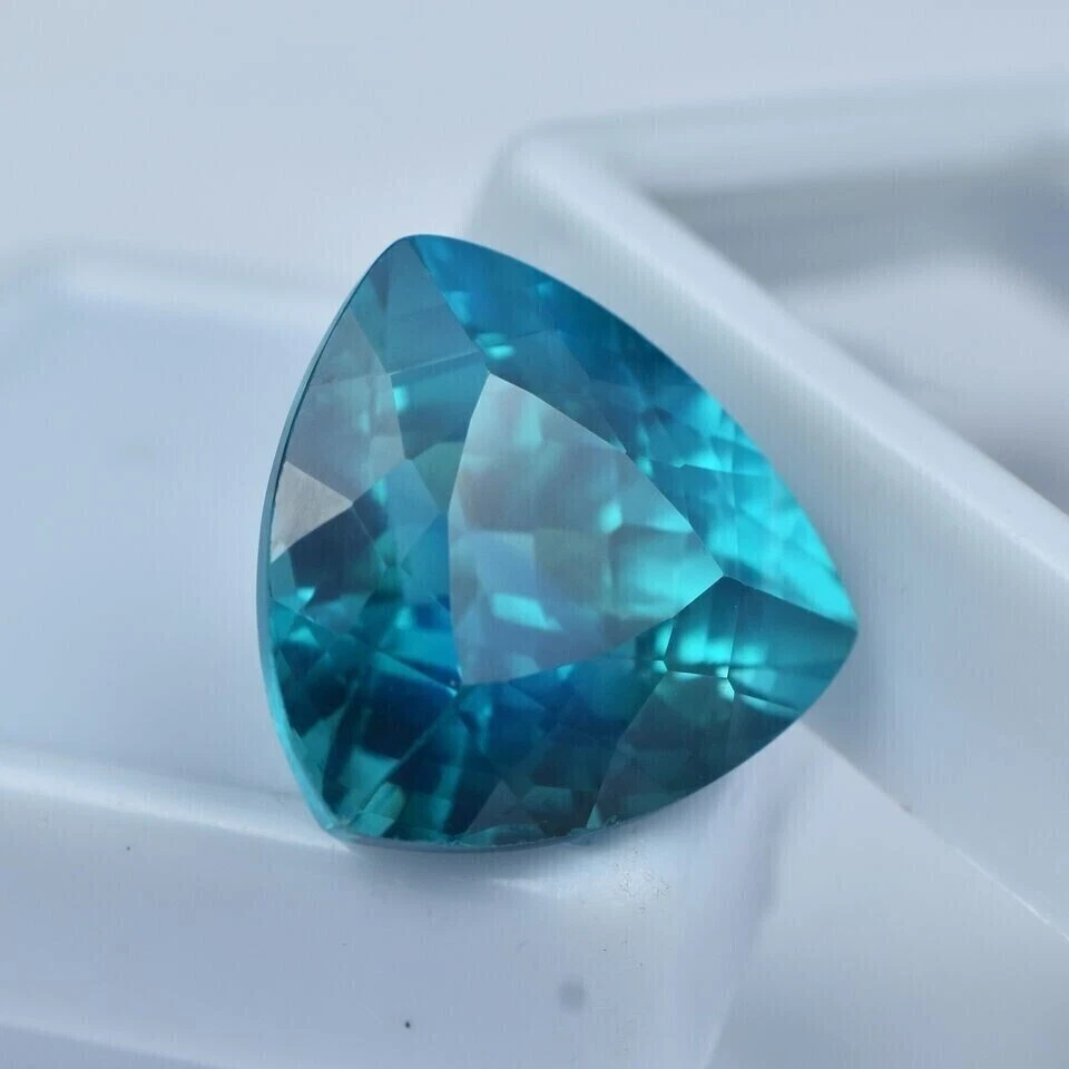 Piedra preciosa suelta corte trillón zafiro verde parte ceilán impecable natural de 5,50 quilates Foto 2 de 4