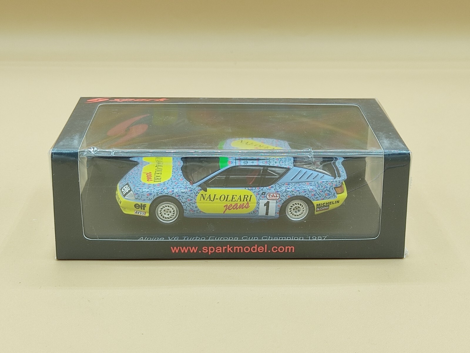 Idée cadeau miniature Alpine Renault V6 Turbo 1987 Spark 1/43 boîte vitrine