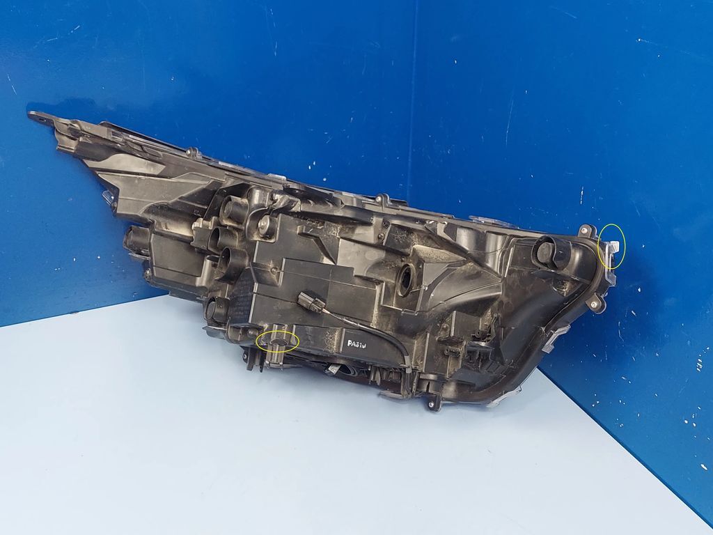Toyota RAV 4 (XA50) 2019 Left front headlight headlamp 8118542E10 