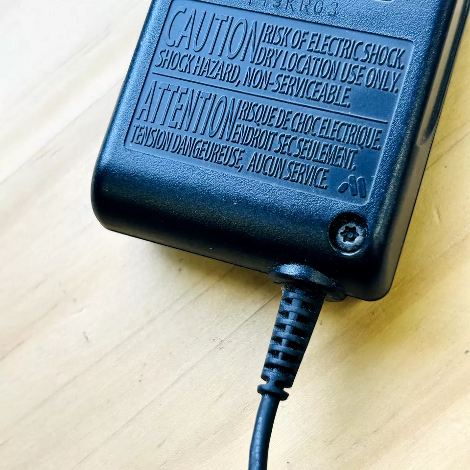 official DS AC Adapter NTR-002 for DS, GBA SP Nintendo DS, JAPAN Nintendo - Image 4 of 4