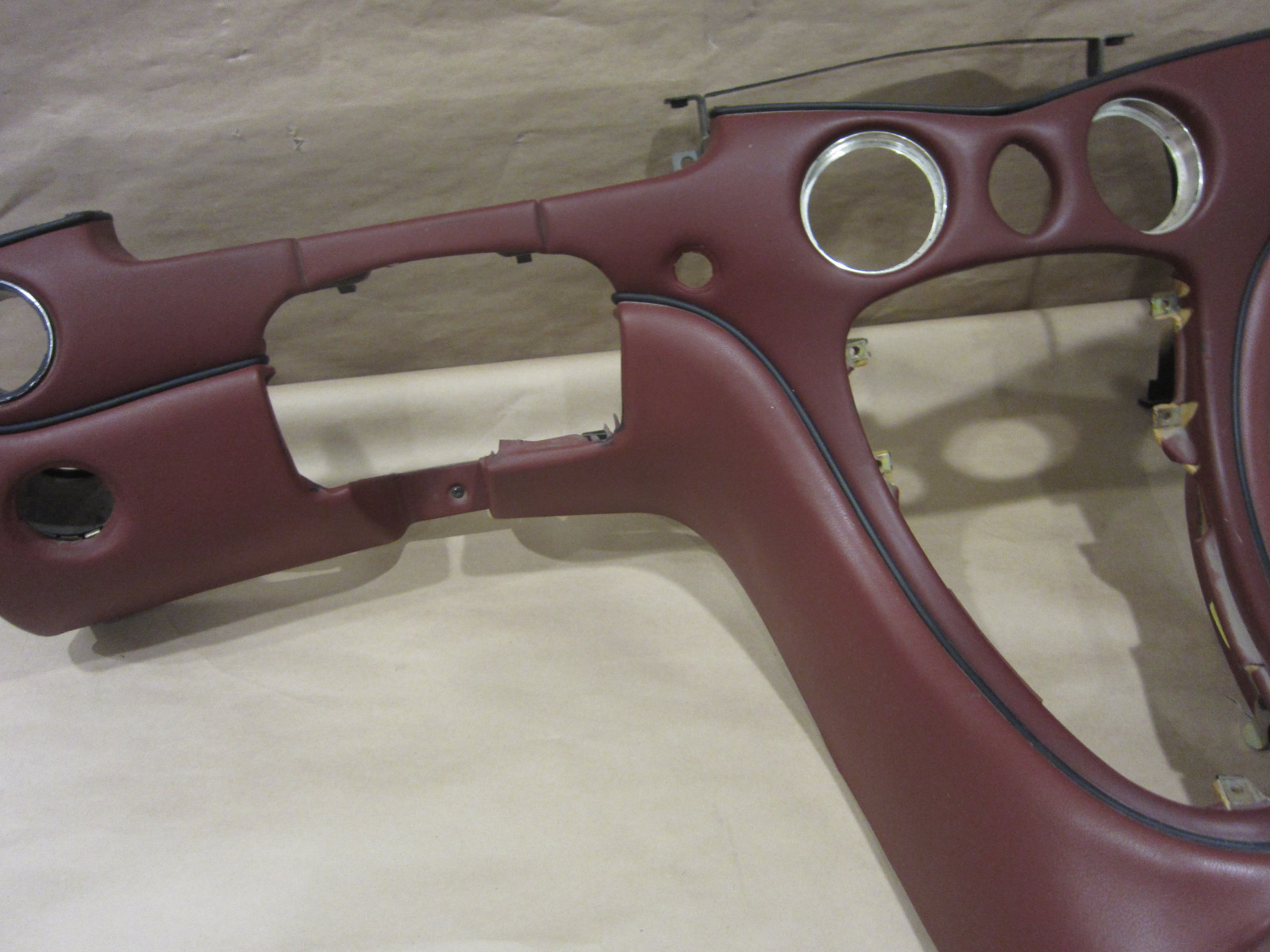 Maserati  4200 - Lower  Dashboard - Burgundy - P/N 981105100