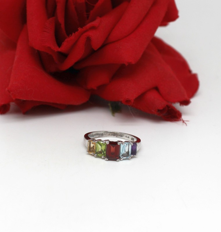 Sterling Silver Assorted Gemstone Ring  Size 9 3.5g  CAT RESCUE