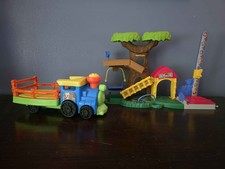 Fisher Price Little People Big Animal Zoo Treehouse Playset W/ Train