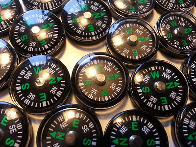 100 Kompass Compas Compass Brujula Compasso Bussola Boussole 2cm