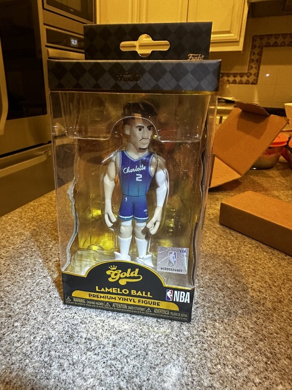Funko Gold LaMelo Ball Chase , Rare Funko , NBA Funko , NBA Prizm Lamelo Rookie