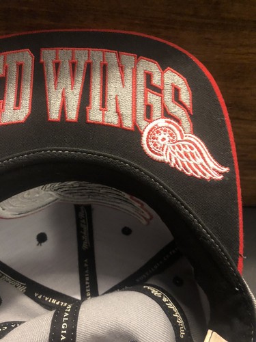Mitchell & Ness Vintage Hockey Retro Detroit Red Wings Gray Red Snapback Hat - Picture 16 of 16