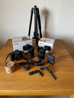 Canon EOS 800D 24,2MP Digitalkamera - Schwarz Neuwertig mit Zubehörpaket