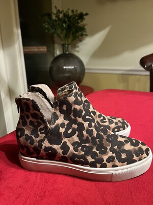 Steve Madden Animal Print Fashion Sneakers Size