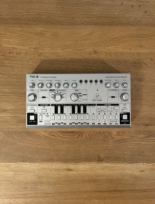 Behringer TD-3 Analoger Bass-Synthesizer
