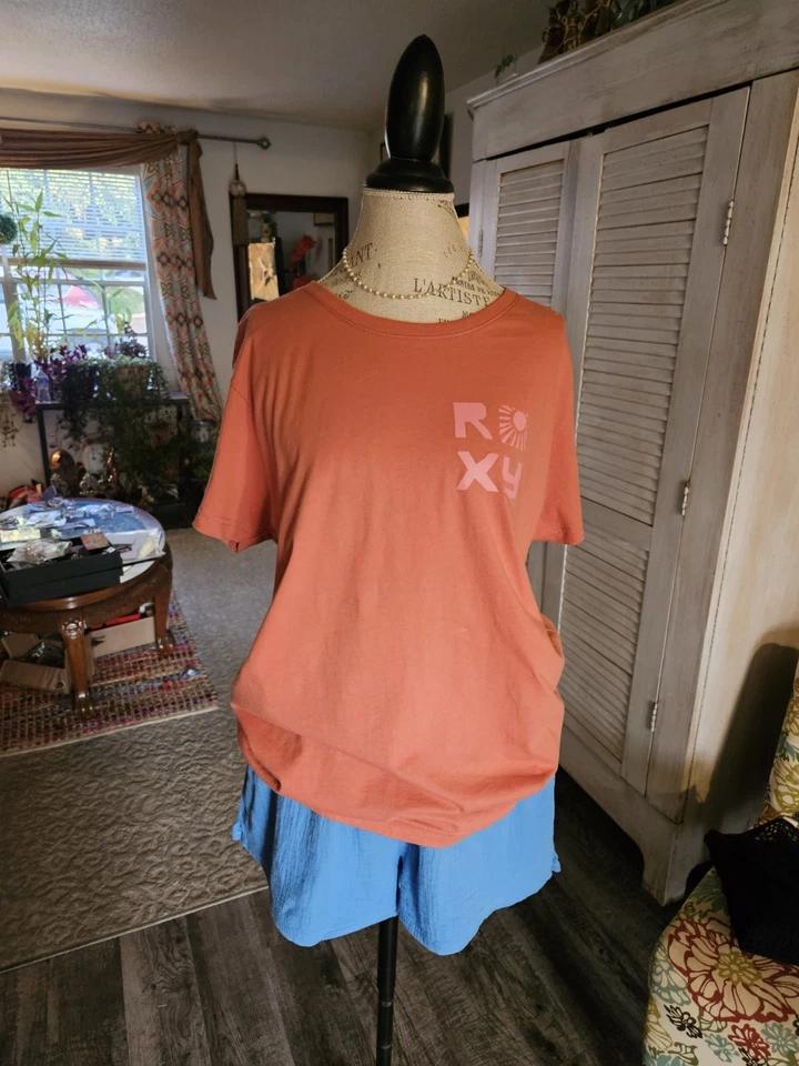 Nueva con etiquetas Camiseta Roxy Talla L Naranja Quemado y Rosa Venta al por menor $40 Foto 4 de 4