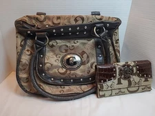 GUESS Women's Handbag with Wallet Set