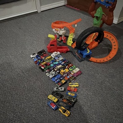 50 Hot Wheels lot with Toxic Gorilla Slam