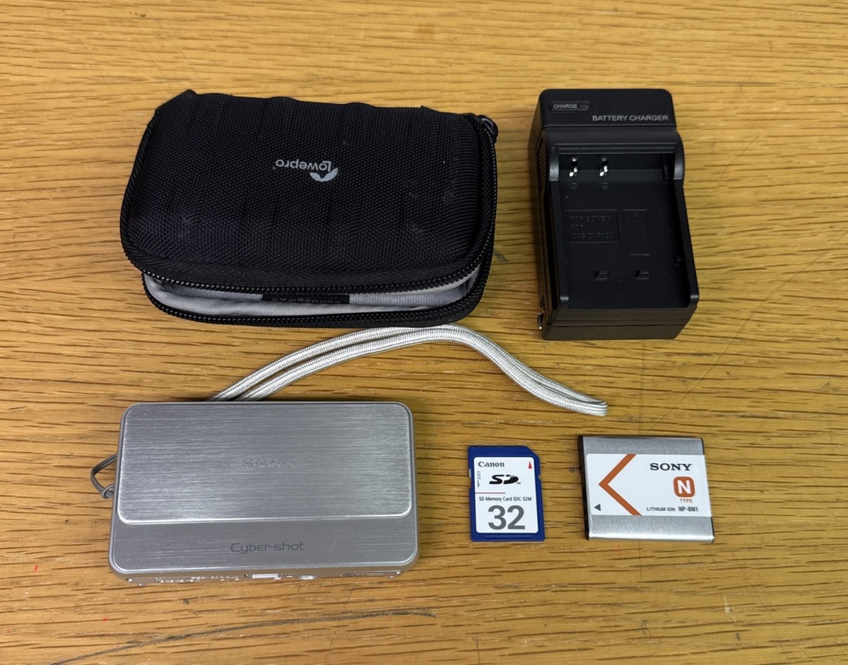 Sony Cybershot DSC-T99 Digital Camera Bundle Charger/memory Card