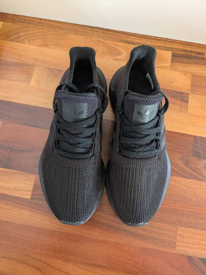 Adidas Swift Run Triple Black mesh running trainers size uk 7 eu 40.5 - Image 2 of 4