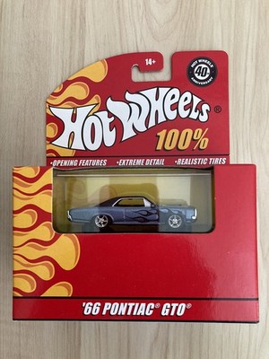 Hot wheels 100% '66 Pontiac GTO on Real Riders with opening bonnet rare - 2007