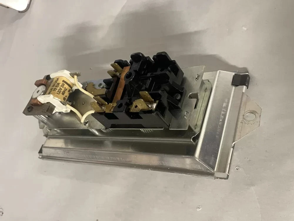 Tappan Range Clock Timer 5303210612 68-5E2 AZ222860 | Wm2082
Opens in a new window or tab