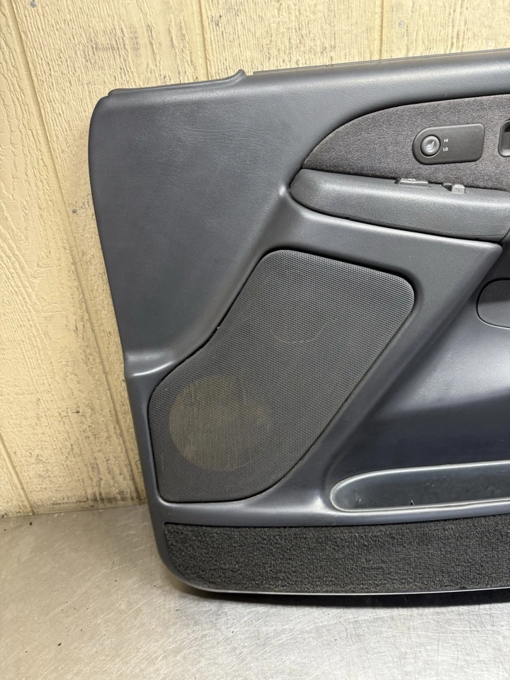 99-02 GMC Sierra 2500 HD Panel de moldura de puerta delantera derecha con interruptores grafito OEM Foto 4 de 4