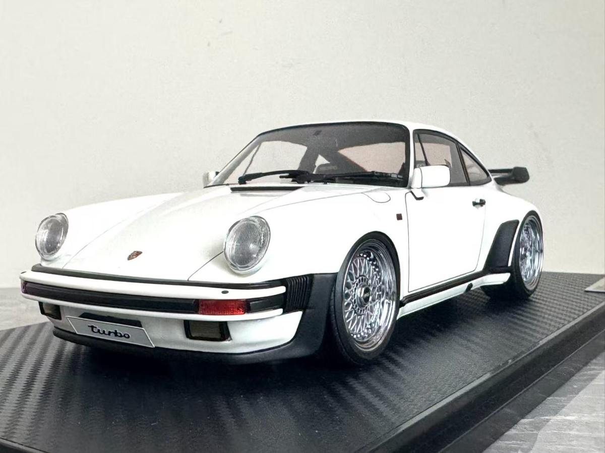 SUPER RARE* IG0944 Ignition Model 1/18 Porsche 911 (930) Turbo