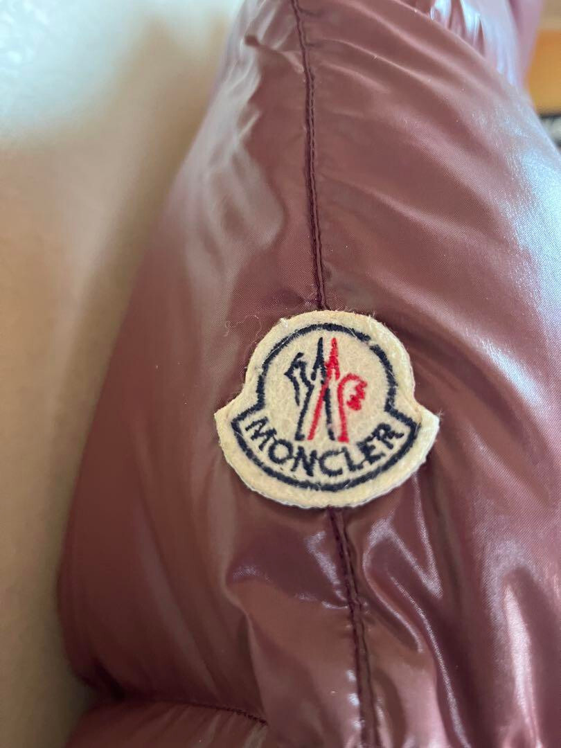 MONCLER バーガンディ ダウンジャケット 永く愛用したい〈MONCLER〉 ダウン2選！！｜ビームス 千葉｜BEAMS