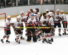 1980 NEW YORK ISLANDERS Celebrate WIN & MOB SMITH 8x10 Photo STANLEY CUP FINALS 