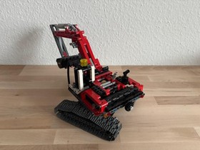 LEGO&reg; Technic Crawler Excavator / Set 8294 | Used
