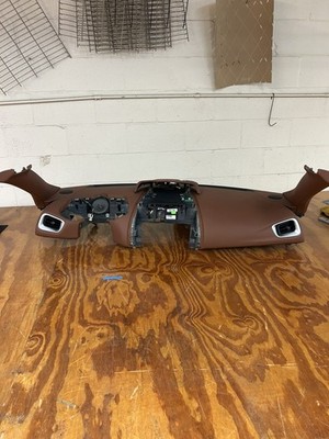2019 Aston Martin DB11 Volante' dash with pillar panels