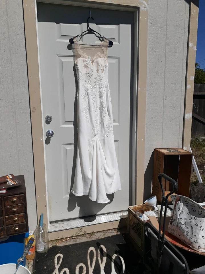 Embellished Embroided Beaded  Pronovias Wedding Dress & Erica Koesler Veil  - Image 2 of 4