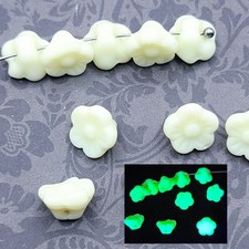 Custard Flower Uranium Glass Beads 8mm White Czech 10pcs