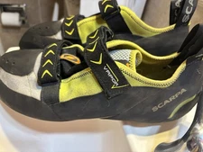 Scarpa Vapor V Climbing Shoes Size 15/16 Men's Yellow/black.