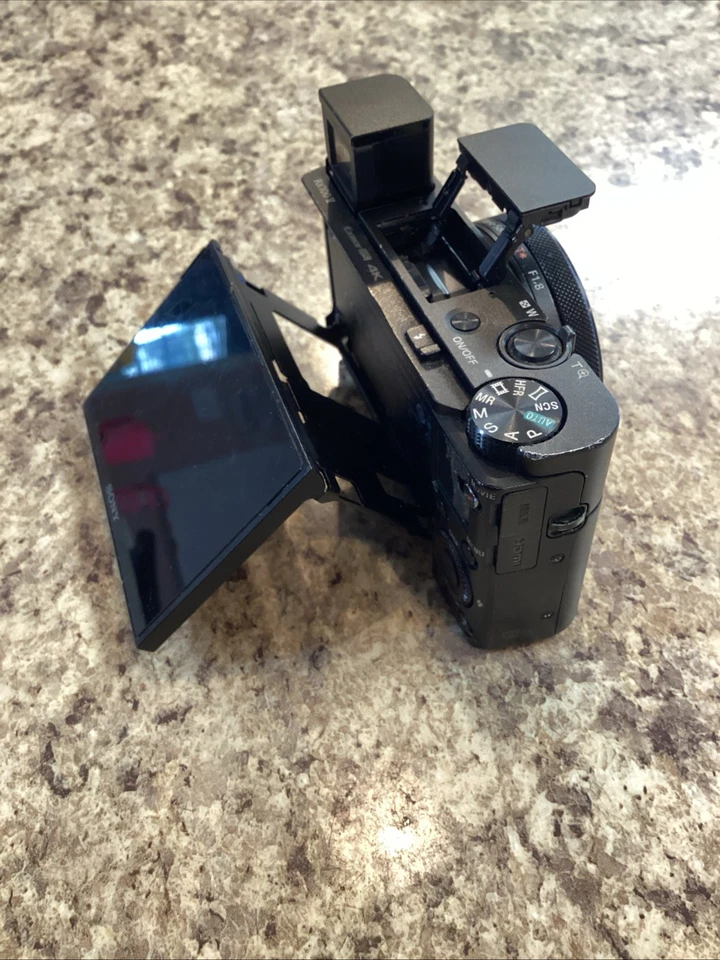 Sony Cyber-shot DSC-RX100 V M5 20.1MP 4K Digital Camera Exmor R5 !!READ!! - Image 3 of 4