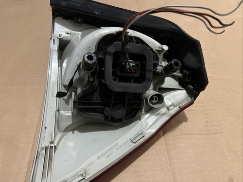 VW GOLF MK5 04-08 LAMP LIGHT REAR PASSENGER NEAR LEFT SIDE 1K6945095Q - Picture 8 of 18