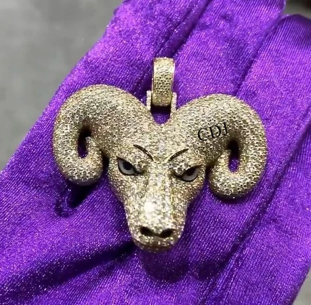 Genuine Moissanite Men's Enamel Goat Head Pendant 14K Yellow Gold Plated Silver Foto 3 de 4