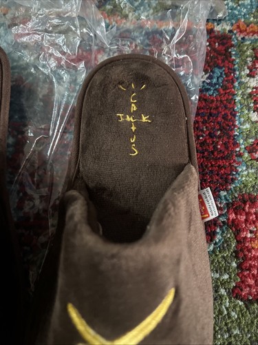 Travis Scott x McDonalds Cactus Jack House Slippers Size S/MD - Picture 2 of 4