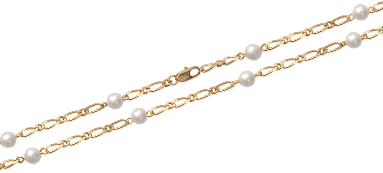 Bracelet en maille figaro et perles en plaqué or, le bijou idéal du quotidien au bureau