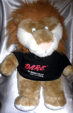 VINTAGE 1990s DARE TO RESIST DRUGS AND VIOLENCE LION STUFFED PLUSH ANIMAL 20"