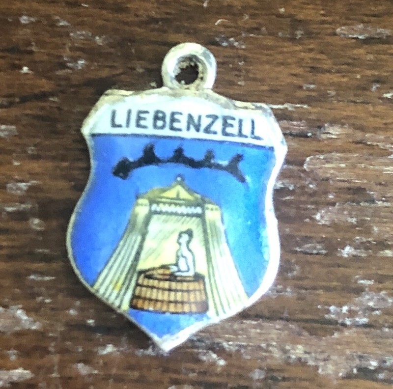VINTAGE LIEBENZELL 830 SILVER ENAMEL SHIELD BRACELET CHARM
