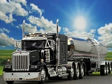 1/64 DCP KENWORTH W900L W/ 72" AEROCAB & WALKER TRI AXLE MILK TANKER