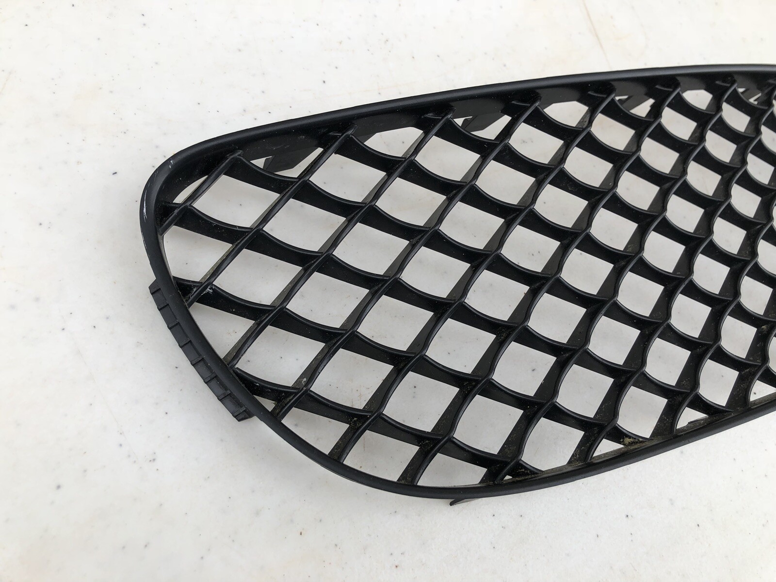 Bentley Flying Spur Front Bumper Mash Grill Right RH OEM 2006 2007 2008 2009